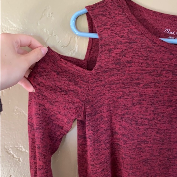 Burgundy long sleeve shirt- Hollister - Picture 2 of 4